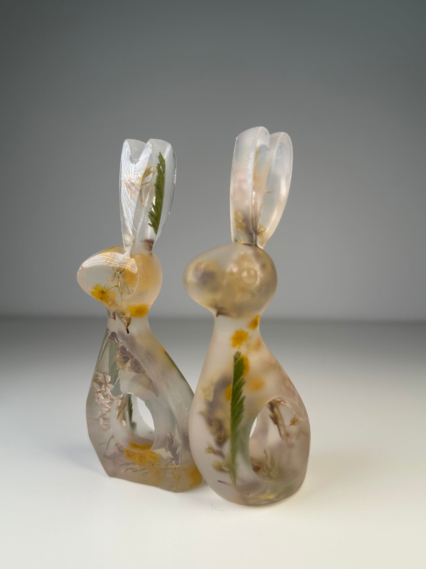 Figurine en resine florale- Objet d'art fait main.