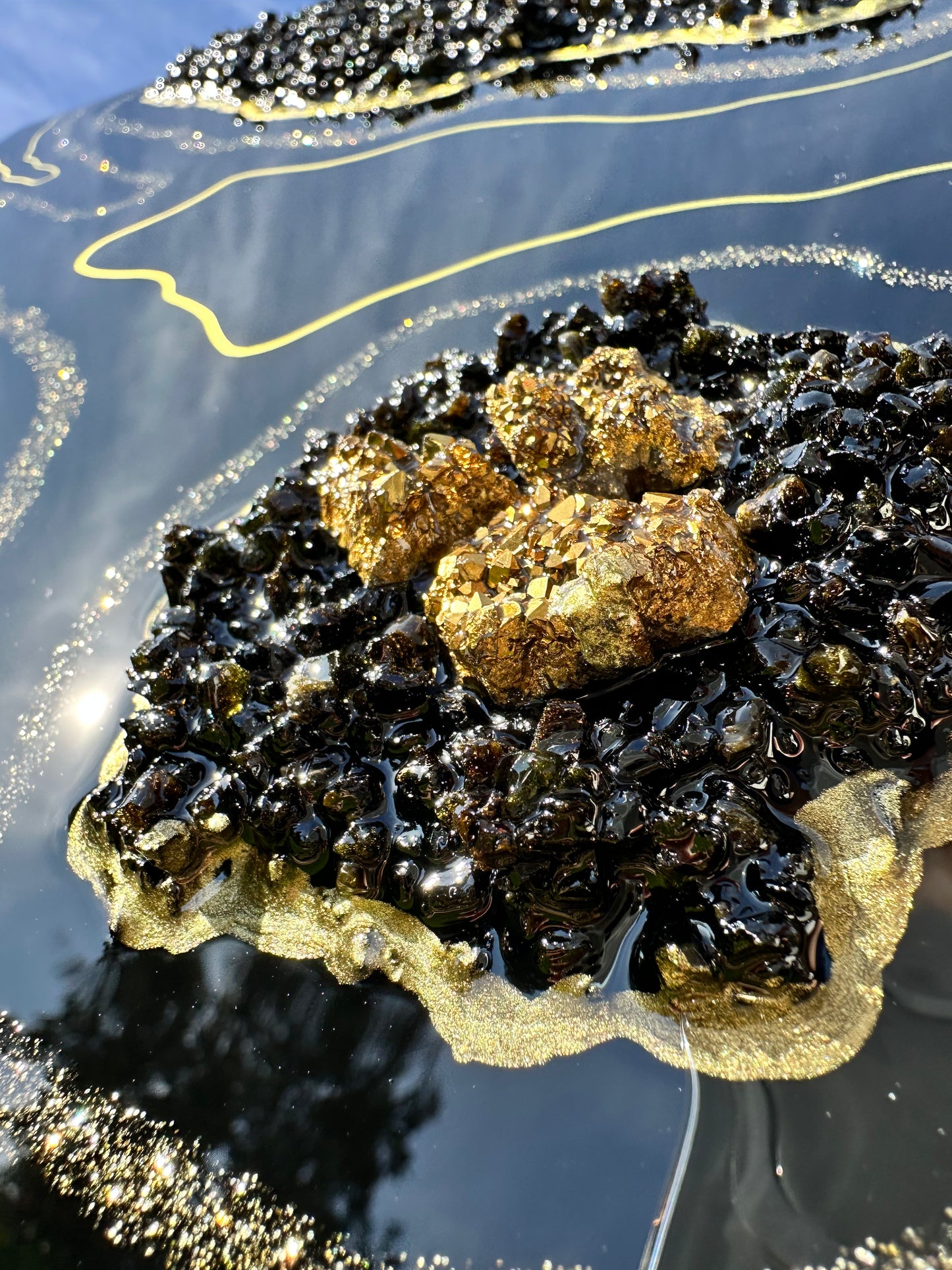 Tableau mural abstrait  en résine époxy - L'éclat de Pyrite.